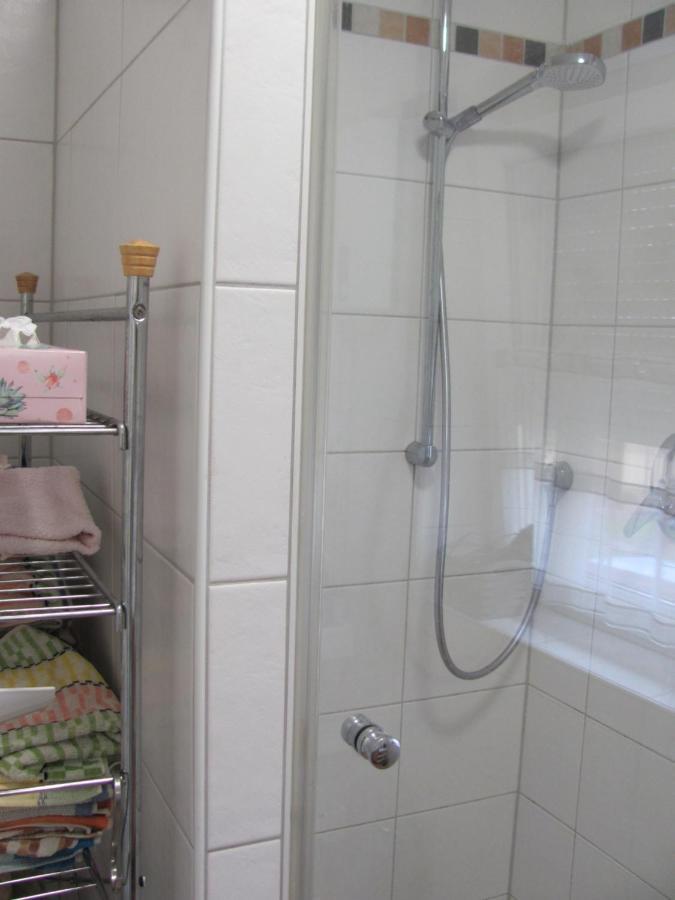 #1Gemuetliches Ruhiges Sonniges Balkonzimmer Mit Gemeinschaftsbad W-Lan Airport Nah Late Night Check In Haus Nr 9,5 Trunkelsberg Exterior foto